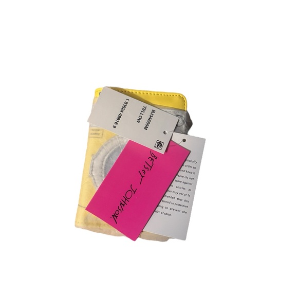 🆕 Betsey Johnson Spin Me Bifold Wallet - Picture 7 of 7